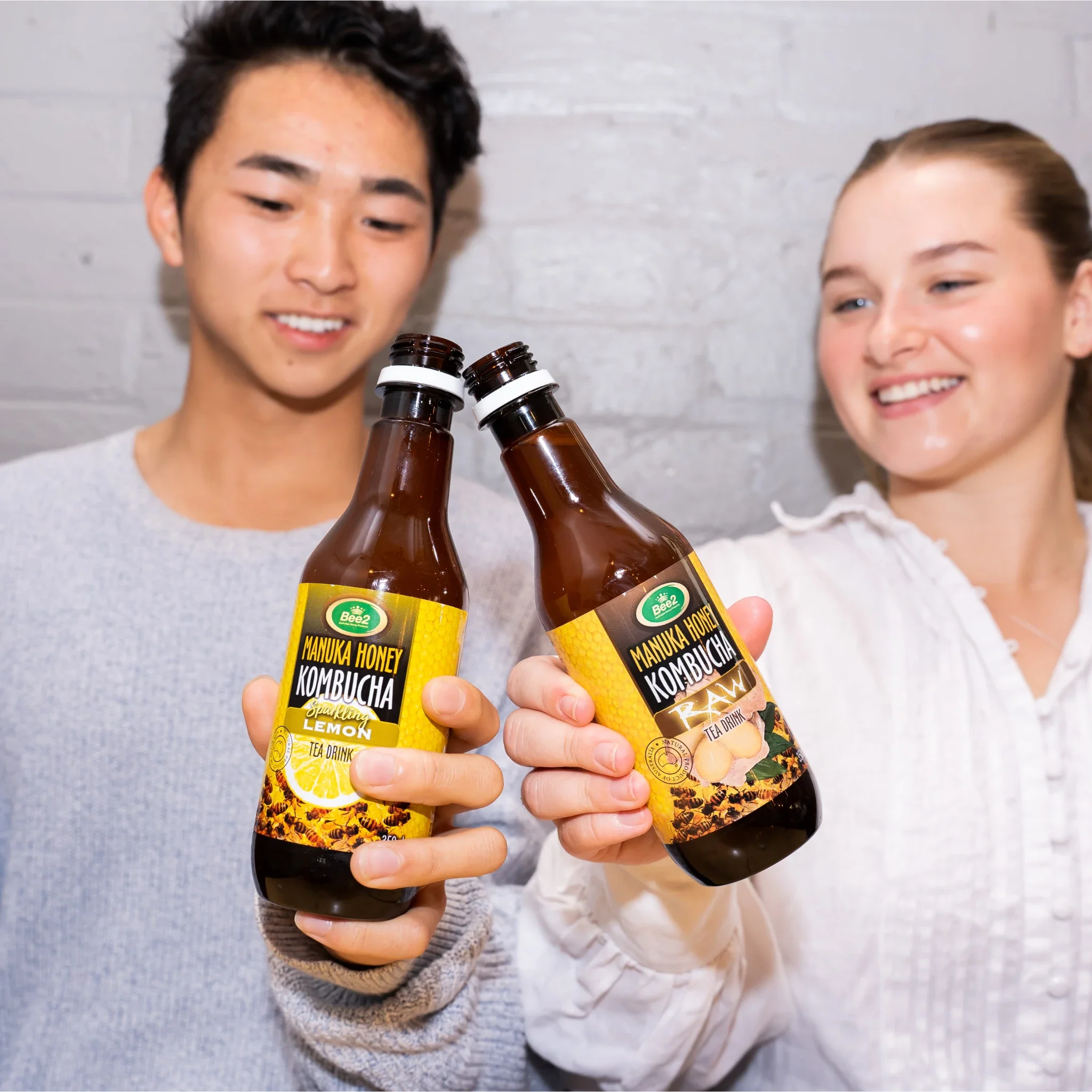 Bee2 Manuka Honey Kombucha