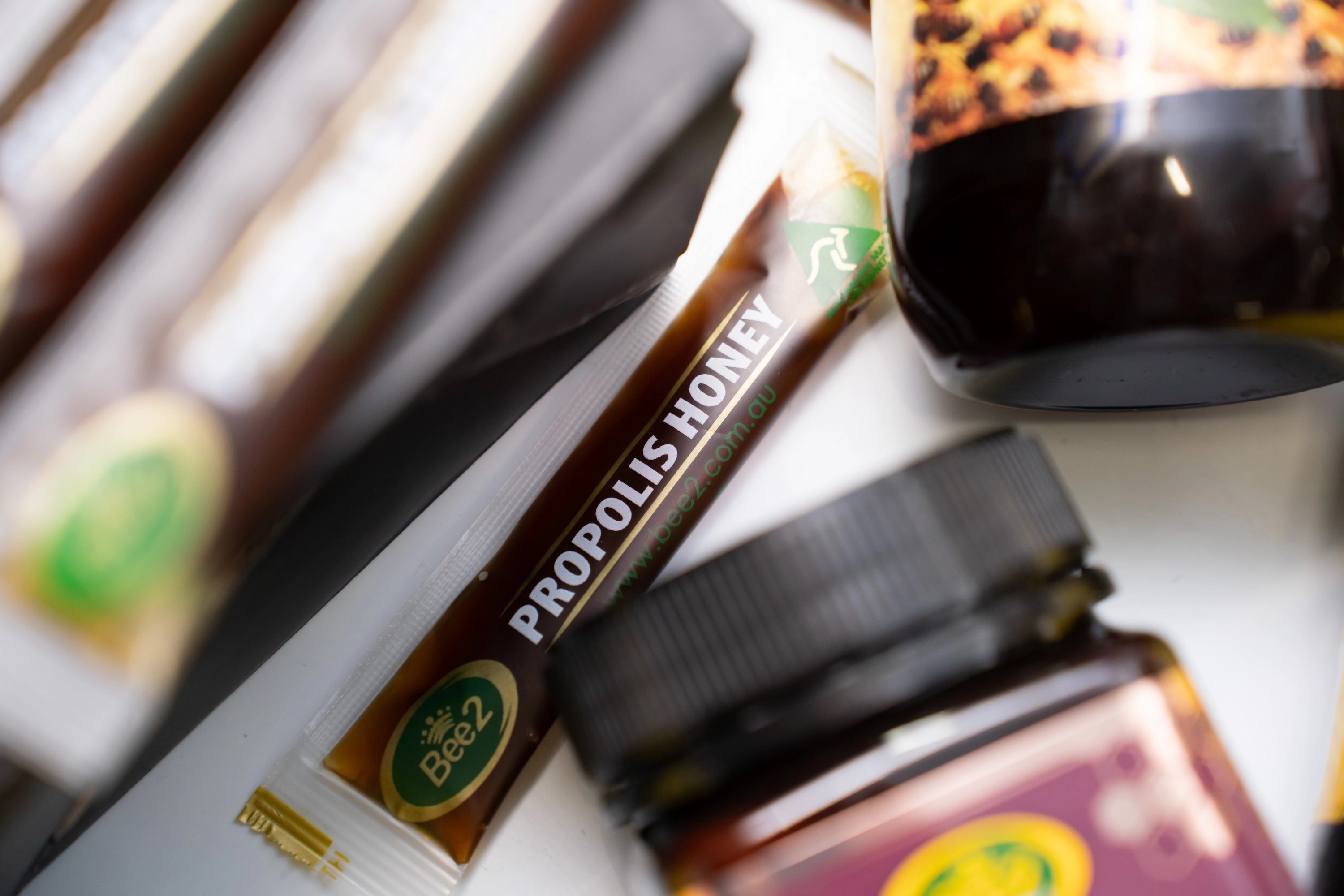 Bee2 Honey Contact